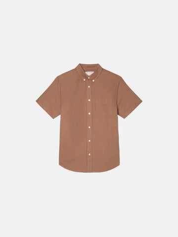 La camisa de manga cacao