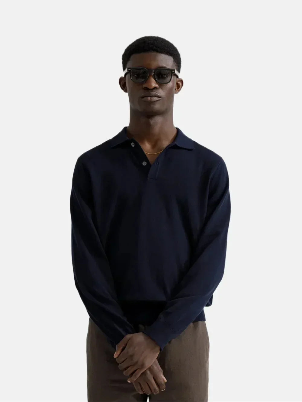 El polo azul marino