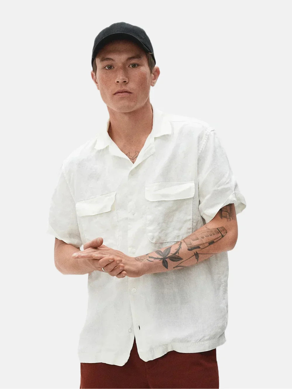 La camisa blanca de manga