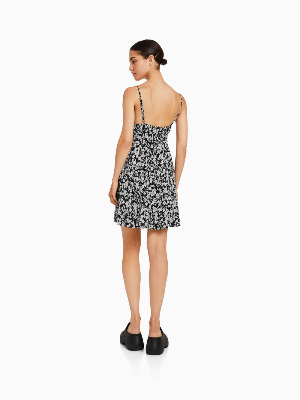 Minikleid mit gerüschten Trägern
